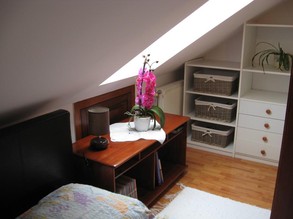 Koko Apartman Tihany Bilik gambar